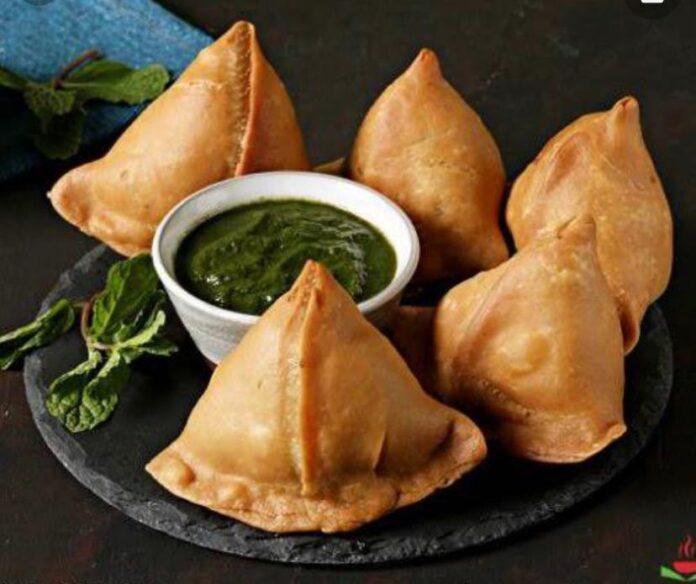 samosa WhatsApp Image 2021 07 28 At 8.43.26 AM 696x584