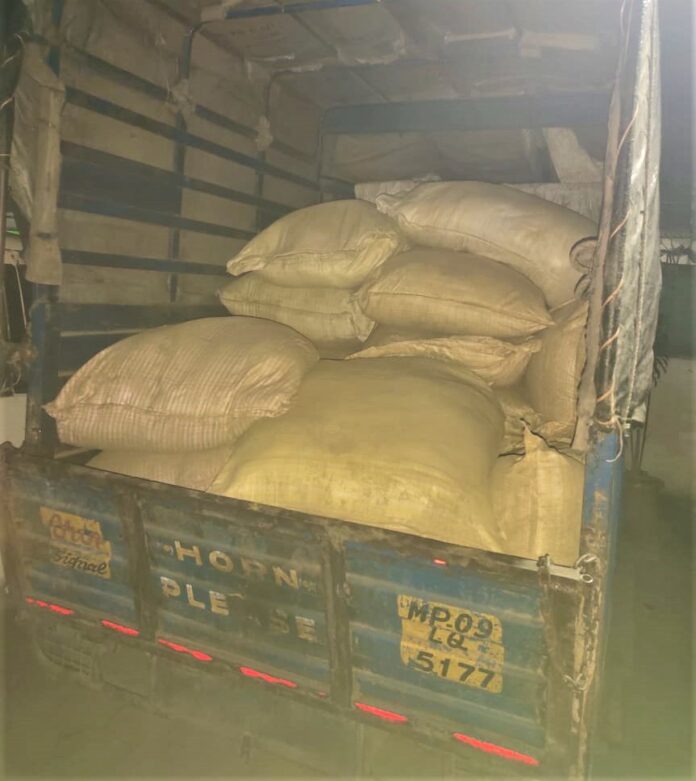 WhatsApp Image 2022-01-04 at 11.38.55 PM Cannabis Confiscated : 50 लाख की भाग के साथ 4 तस्कर, एक ड्राइवर पकड़ाया