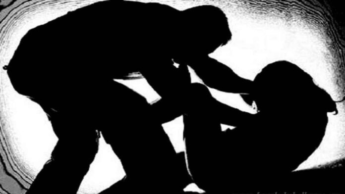 Woman-beat-over-afternoon-rest