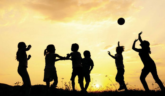 kids-696x405