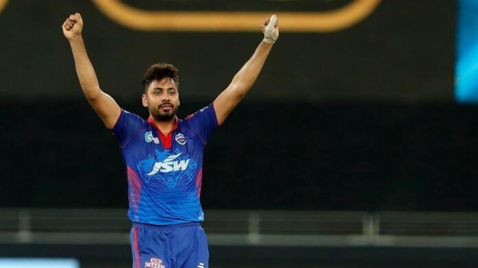 IPL Auction 2022: अब तक के सबसे महंगे अनकैप्ड खिलाड़ी बने आवेश खान IPL Auction 2022: अब तक के सबसे महंगे अनकैप्ड खिलाड़ी बने आवेश खान