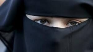 hijab controversy 1644319608 Poster in Favor of Hijab : हिज़ाब का पक्ष लेते हुए आपत्तिजनक पोस्टर लगे