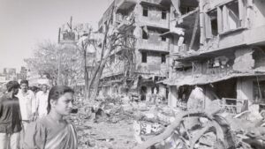 1993 mumbai blasts case 1497597525 12 मार्च 1993: मुम्बई सीरियल ब्लास्ट की दर्दनाक यादें