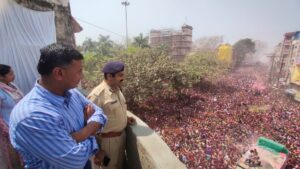 Rang Panchami of Indore : राजवाड़ा पर रंगपंचमी की गेर में लोगों का हुजूम उमड़ा, लाखों लोग शामिल हुए