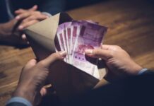 Lokayukt Trap: जनपद पंचायत CEO रिश्वत लेते रंगे हाथों पकड़े गए Lokayukt Trap
