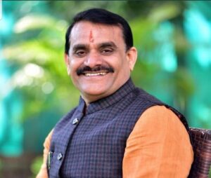 EQzA4xQUcAA 0Z1 MP Politics : 'बकवास' पर 'रार'...