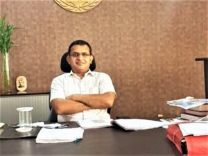 WhatsApp Image 2022 04 23 at 10.37.52 PM Kissa-A-IAS: पिता मजदूर, मां नेत्रहीन और खुद बधिर, फिर भी बने IAS