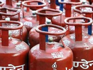 0521lpgh 1608114813 अब महंगाई पर नजर या सरकार चली मिशन-2024 की डगर ...