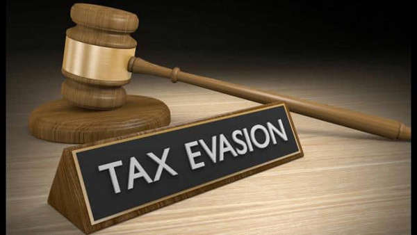 Tax evasion caught at 14 business places together Tax evasion caught at 14 business places together