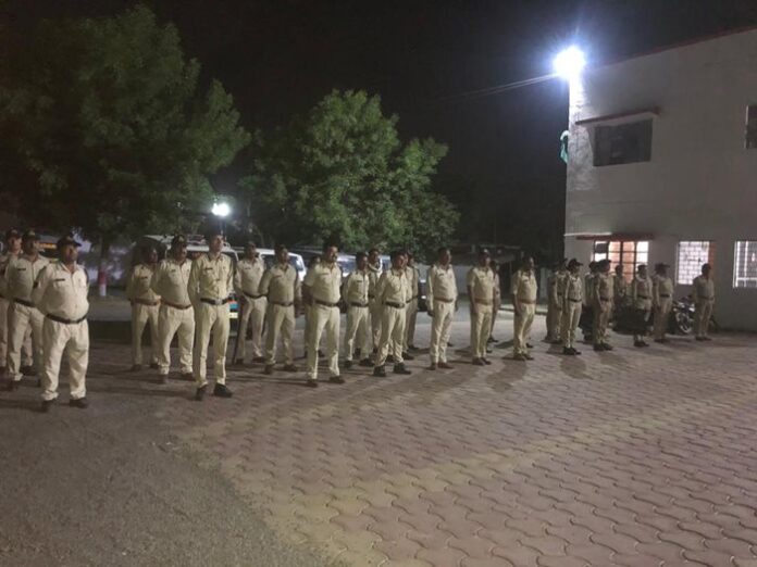 6 सिंघम बनी पुलिस ने कंजरो के 16 डेरो पर एक साथ दी दबिश, करीब 5 करोड़ का माल जब्त