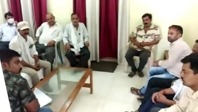 Lokayukt Trap: आप पार्टी के ब्लॉक अध्यक्ष से ₹50000 की रिश्वत लेते पकड़े गए नगर परिषद के 3 कर्मचारी