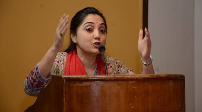 Offensive Remarks : पैगंबर मोहम्मद पर टिप्पणी करके BJP प्रवक्ता फंसी