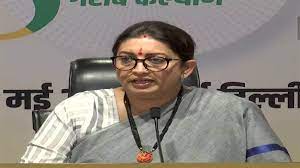 download 5 Smriti Irani surrounded AAP by holding a press conference