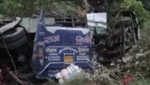 uttarakhand bus falls into gorge on yamunotri highway 1654447635 uttarakhand bus falls into gorge on yamunotri highway 1654447635