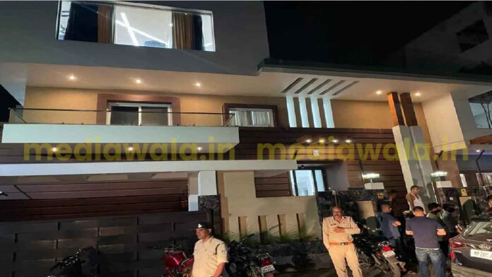 EOW Raid: ARTO जबलपुर के घर EOW का छापा EOW Raid: ARTO जबलपुर के घर EOW का छापा
