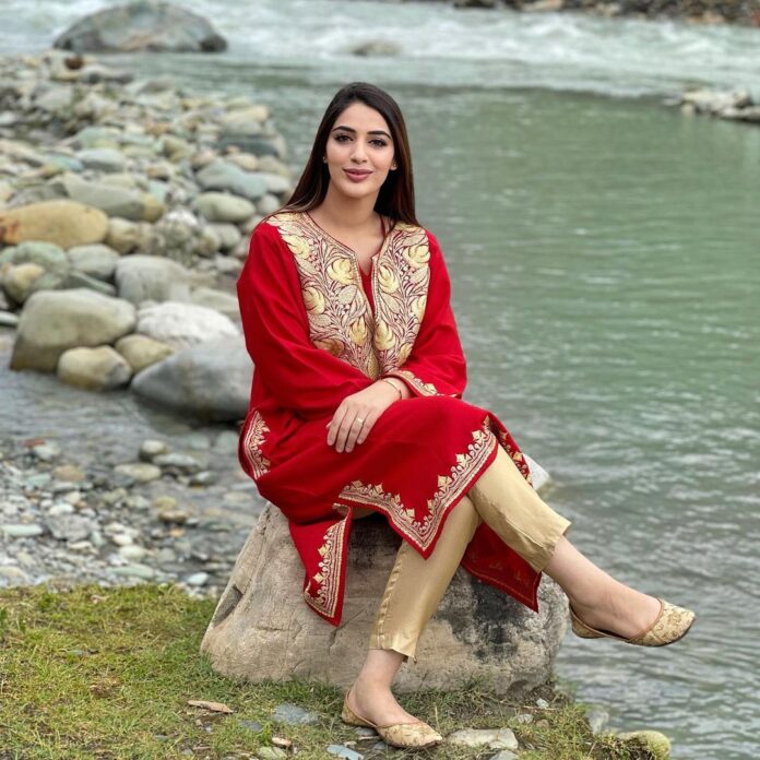 1206108-drmehreenqazi5