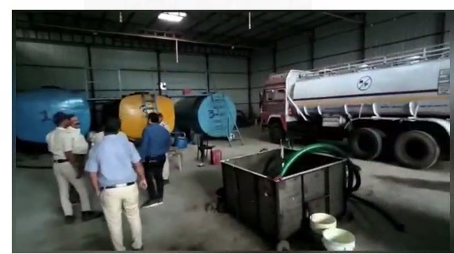 1632973570_arun_yadav_and_shera 3 Lacs Litre Illicit Diesel Siezed: प्रशासन द्वारा 3 लाख लीटर अवैध डीजल जप्त, 5 करोड रुपए है कीमत