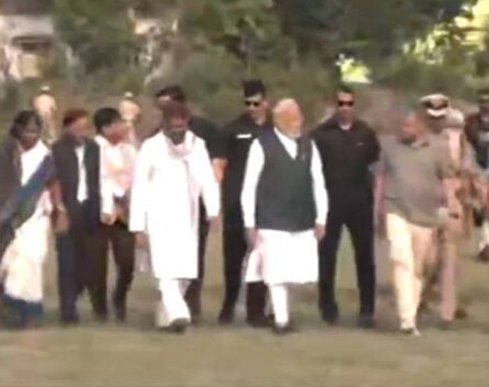 pm_modi_in_balasore_train_accident_spot_1685789017