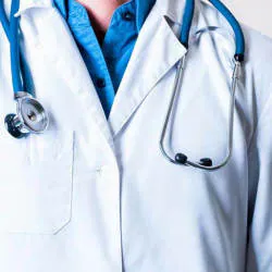 shutterstock-530376907-on-call-doctor-5-trnve-250