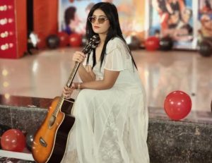 Kissa-A-IAS: Love Story: परी जैसी खूबसूरत है IAS चर्चित और IFS आरुषि की प्रेम कथा