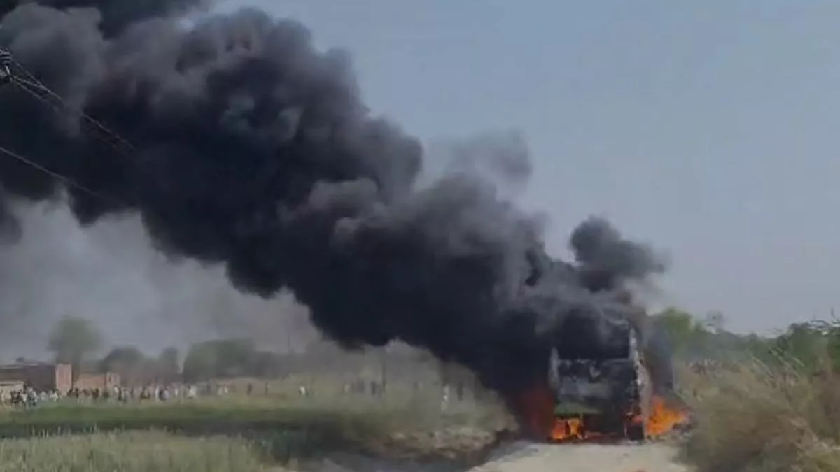 11_03_2024-ghazipur_bus_accident_23672185_1580769