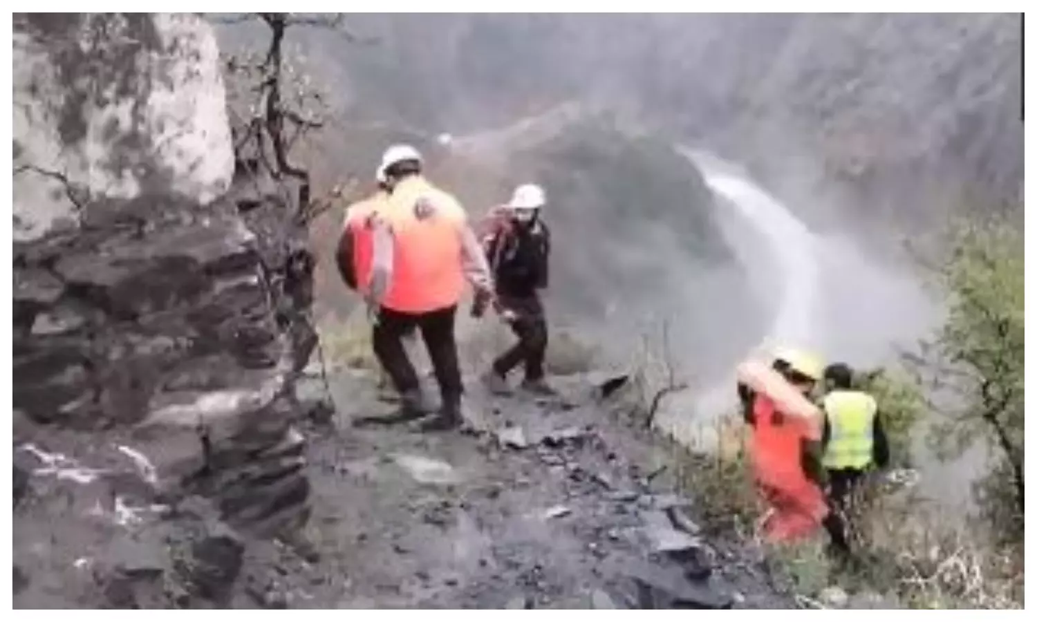 1697830-jammukashmiraccident