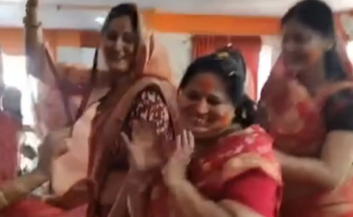 2gflm49g_dance-video_625x300_09_March_24
