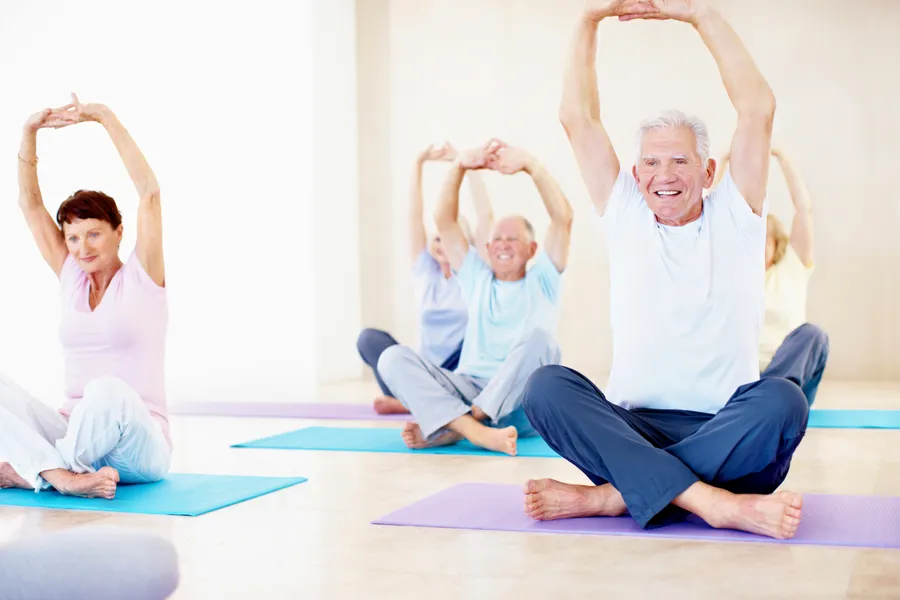 seniors-in-yoga-class-dgfrif14b0wzwdxk (1)
