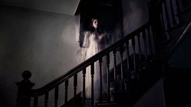 0_Ghost-Woman-on-Haunted-Staircase