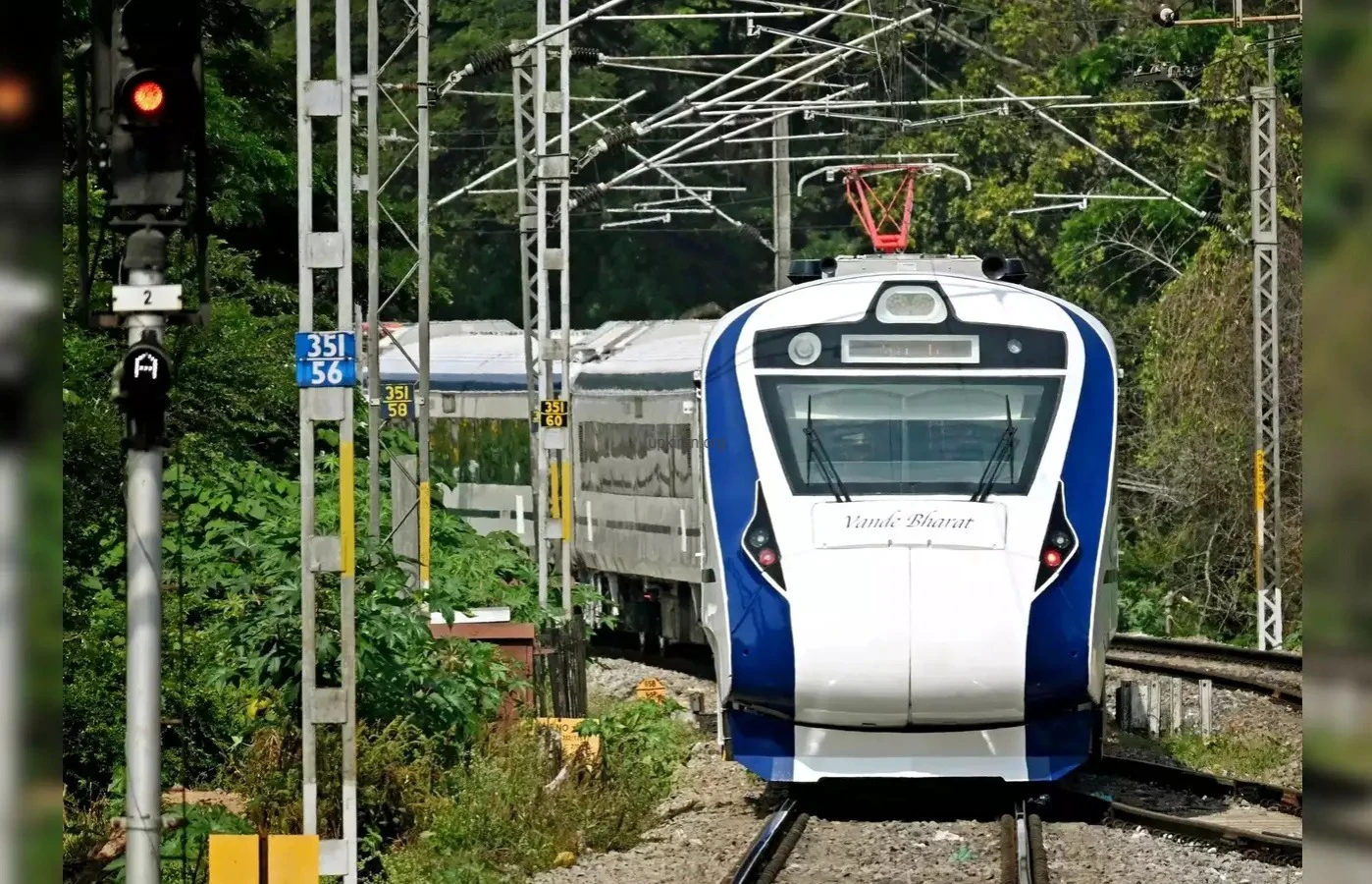 2838b9e77f359b30af5674fcbf0af63fcb0b943e18bca9dcf672bc0a70786a59 Indian Railways Vande Bharat Metro Service