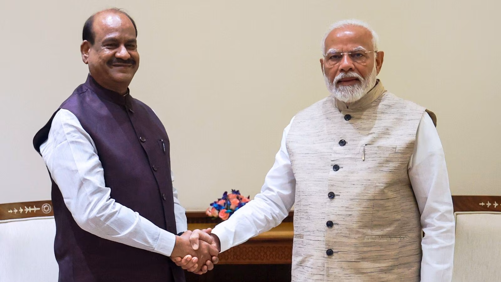 OM_Birla_with_PM_Modi_1719368565881_1719368566138