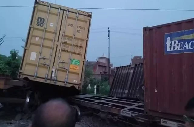 96d8d7c0cd8ff00d4b866f59097cf144c14451bc7746ed800a712e182f35cdc0 Railway Accident