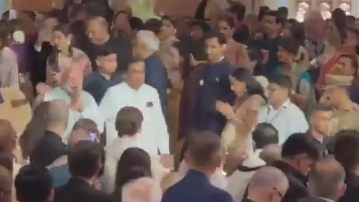 anant-ambani-anant-ambani-radhika-merchant-wedding-pm-modi-anant-ambani-radhika-merchant-weddi_9a601b5c93fb1e372d651dca3cf79d90 'Shubh Ashirwad' Ceremony