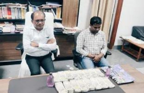 WhatsApp Image 2024-08-14 at 18.34.58 Caught Taking Bribe