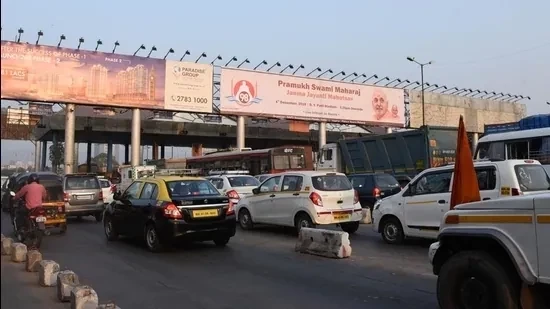 3e7d3cfb3eca20b3f7a303c3ada65c3344a9ddb39dd0d109ed0fe50edeb63a59 No Toll for Light Motor Vehicles in Mumbai