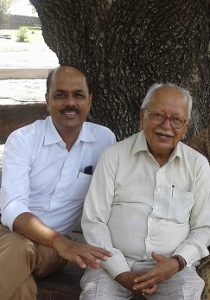 WhatsApp Image 2024 10 18 at 11.52.33 पिता और पुत्र श्री बबन प्रसाद मिश्र और मनीष मिश्र