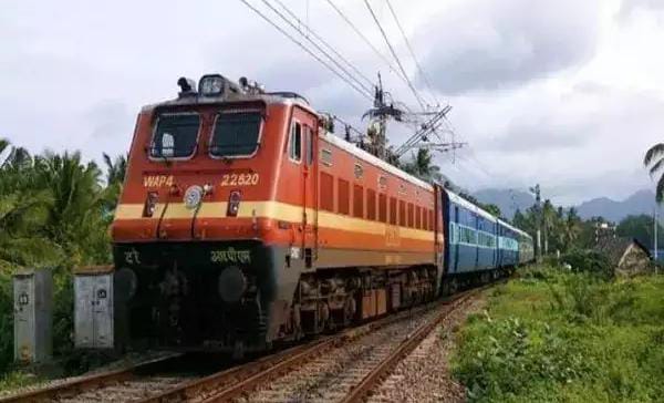 WhatsApp Image 2024-10-24 at 18.30.24 Special Train