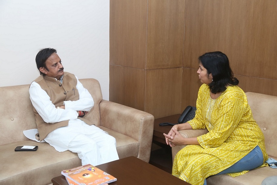 Renowned Scientist Dr Pallavi Tiwari Meets Dy CM Renowned Scientist Dr Pallavi Tiwari Meets Dy CM