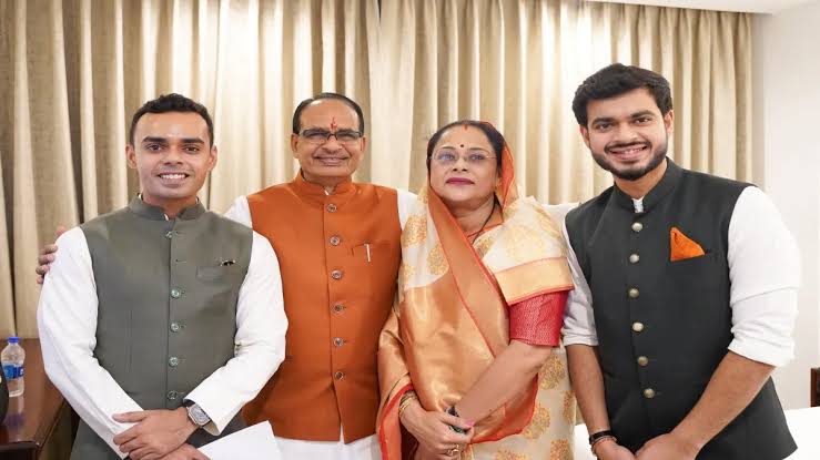 WhatsApp Image 2025-03-16 at 16.59.24 Shivraj Son's Wedding Reception
