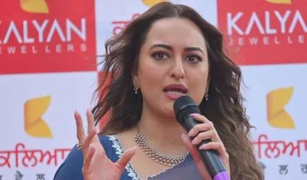 Sonakshi-Sinha-On-Divorce-With-Zaheer-Iqbaal_V_jpg--442x260-4g
