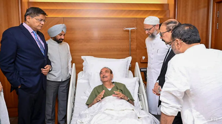 v38utl3s_ghulam-nabi-azad_625x300_27_May_25