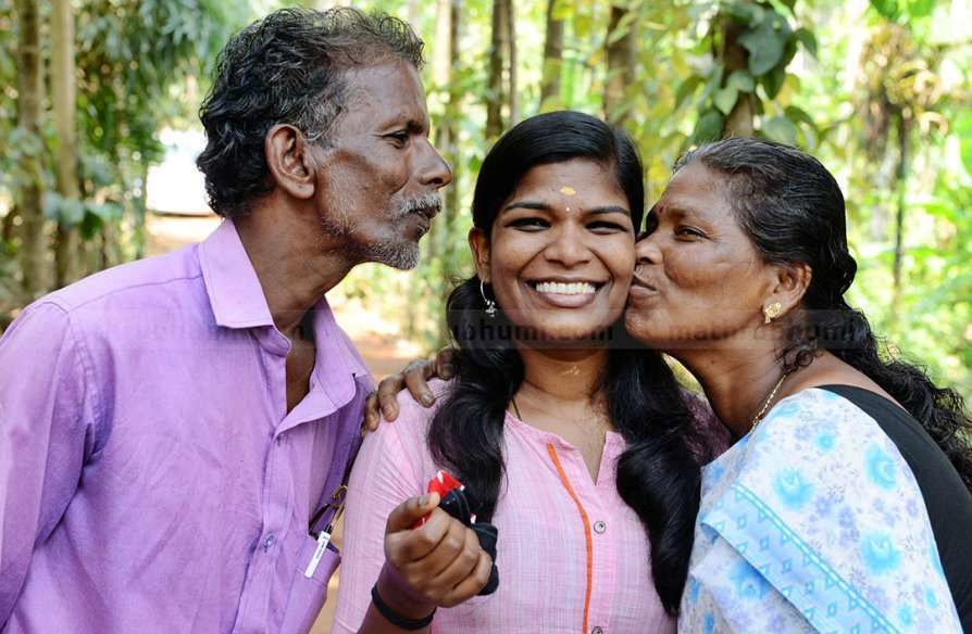 IMG 20250831 WA0160 Kissa-A-IAS:IAS Sreedhanya Suresh: इस राज्य की पहली आदिवासी महिला बनी IAS, माता-पिता मनरेगा में करते थे मजदूरी