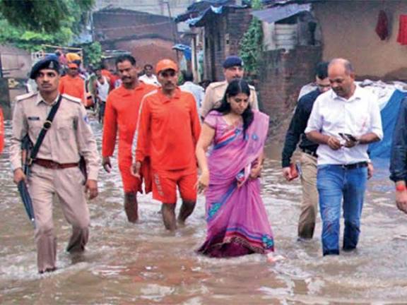 IMG 20251012 WA0127 Kissa-A-IAS: Shalini Agarwal: 3 वर्ल्ड रिकॉर्ड्स बनाने वाली IAS अधिकारी