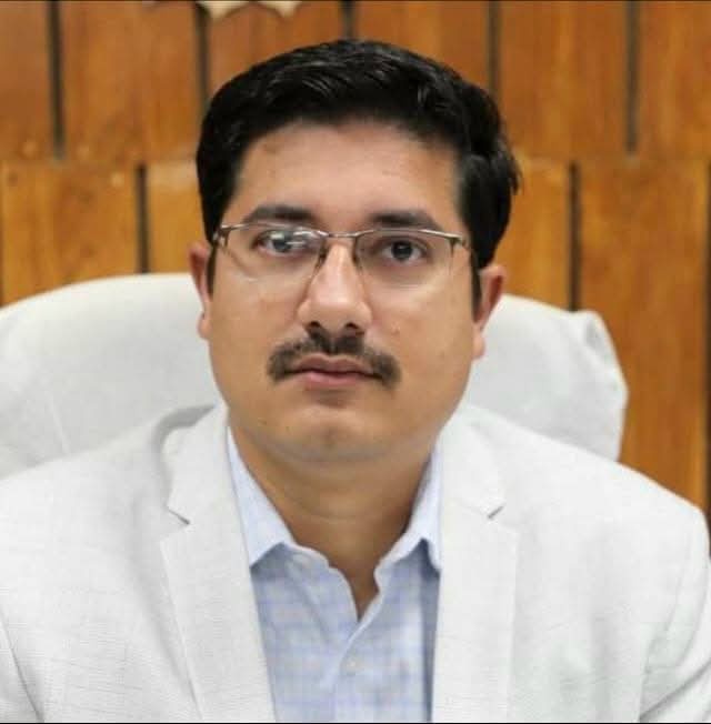 IMG 20251123 WA0057 Kissa-A-IAS: IAS Rishav Gupta: सॉफ्टवेयर इंजीनियर से कलेक्टर तक का प्रेरक सफर