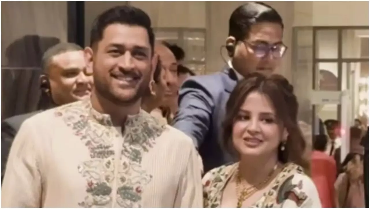 97994 dhoni shakshi 1 97994 dhoni shakshi 1