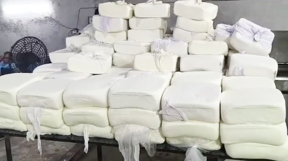 69aacf2db8248-fake-paneer-factory-055538399-16x9