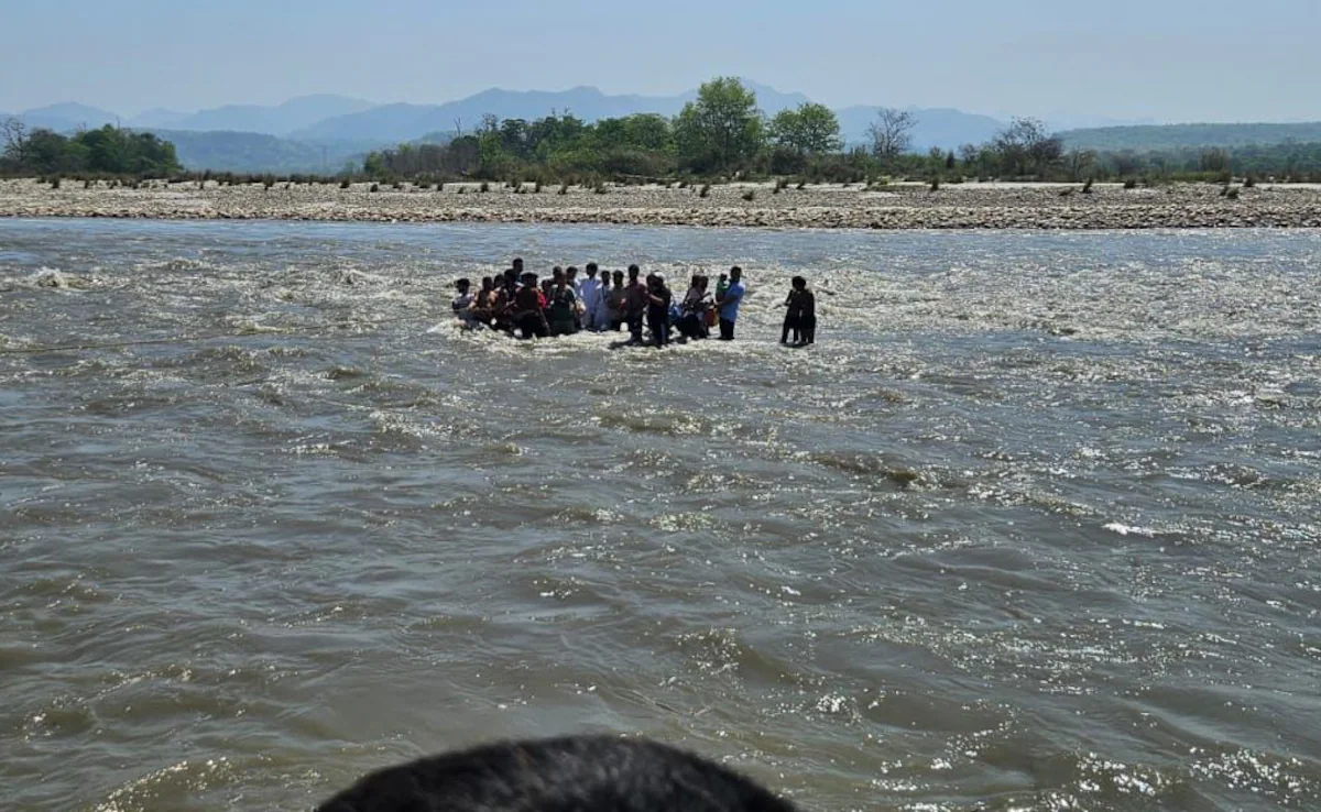 iechk398_-ganga-river_625x300_12_April_26
