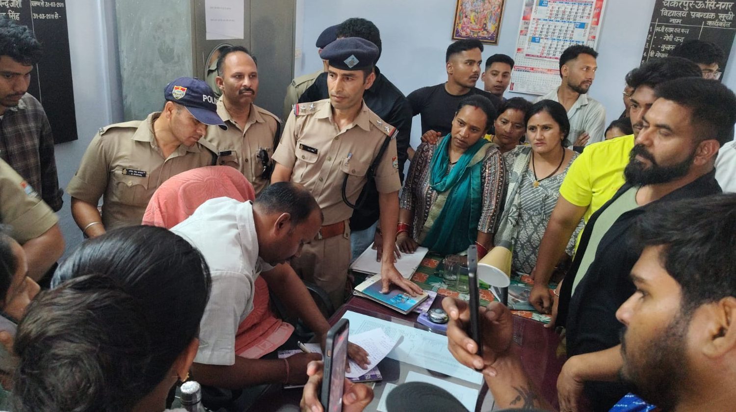 udnuk01physicaleducationteacherofchakarpurgbpantintercollegekhatimawasaccusedofphysicallyabusingastudentbajrangdalandvillagerscreatedruckusintheschoolpolicetooktheac_22042026164747_2204f_1776856667_1086