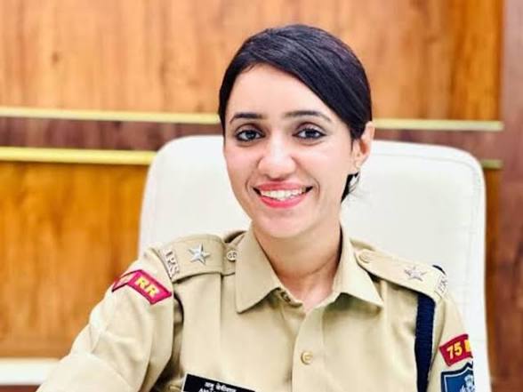 IMG 20260621 WA0144 Kissa-A-IPS: IPS Anu Beniwal: कानून की नजर में रसूख या रुतबा कोई मायने नहीं रखता- चाहे तुम्हारे चाचा राष्ट्रपति ही क्यों ना हो, चालान तो कटेगा!