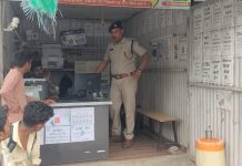 Re Neet Exam 2026: बड़वानी पुलिस बनी छात्रों की मददगार, परीक्षा केंद्र पर दिखाई संवेदनशीलता